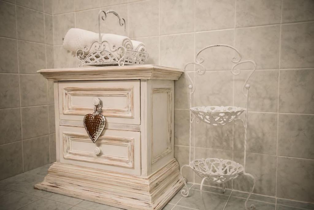 ורונה Piazza Erbe Luxury Apartment מראה חיצוני תמונה